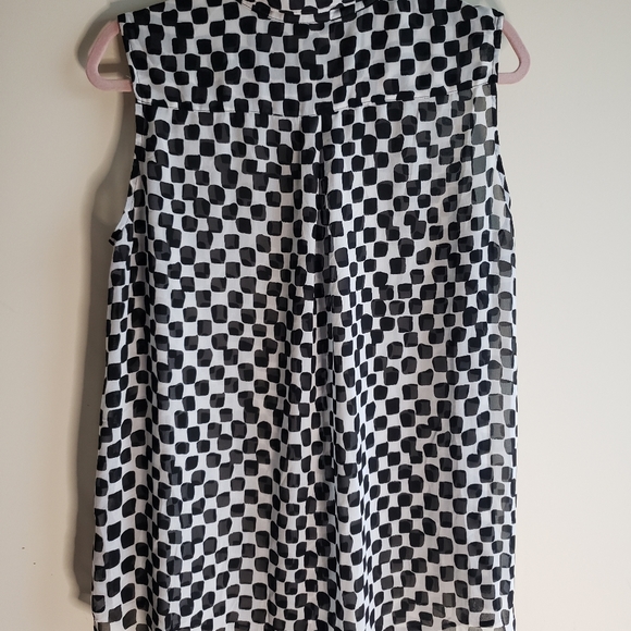 Top - Picture 2 of 3